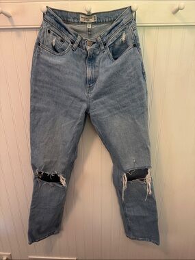 Abercrombie & Fitch Light Wash 90s Straight Leg Ultra High Rise Jeans Curve Love
